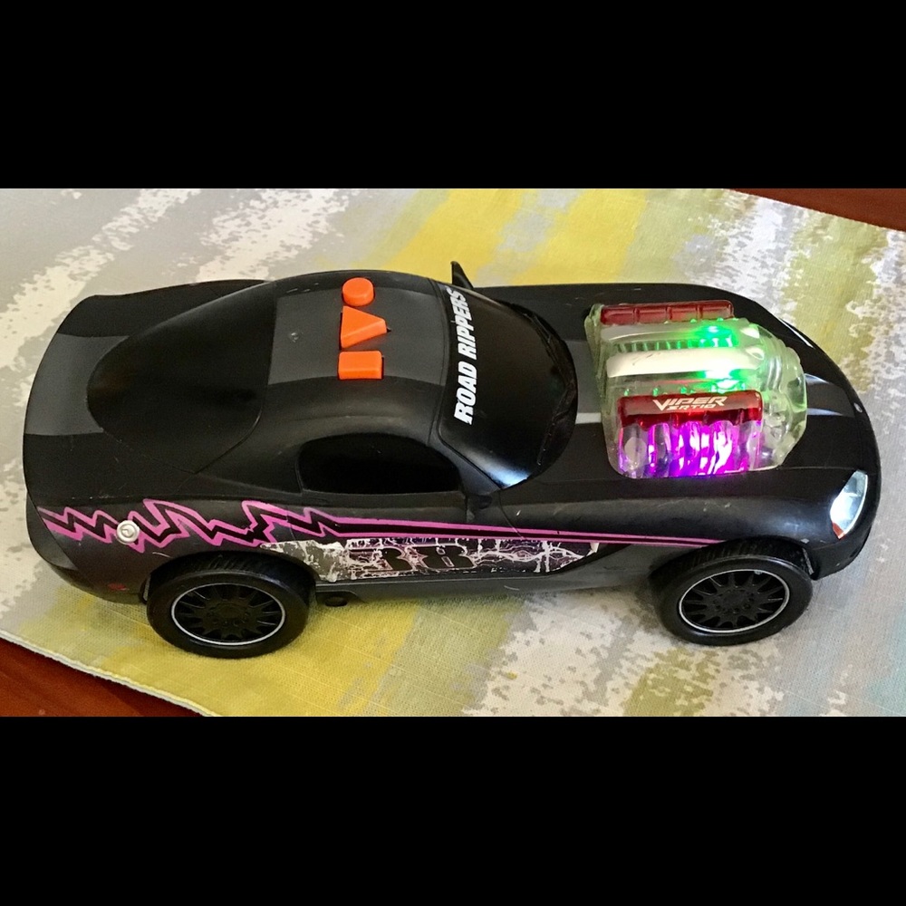 Toy car